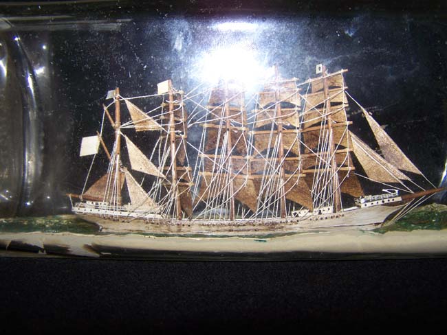A Wondeful late 19th century sailor-made Five Masted Ship-in-a-Bottle — image 3